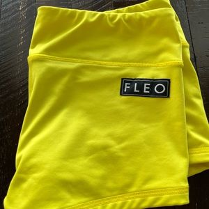 Fleo Double Lined Yellow OG shorts, L, EUC